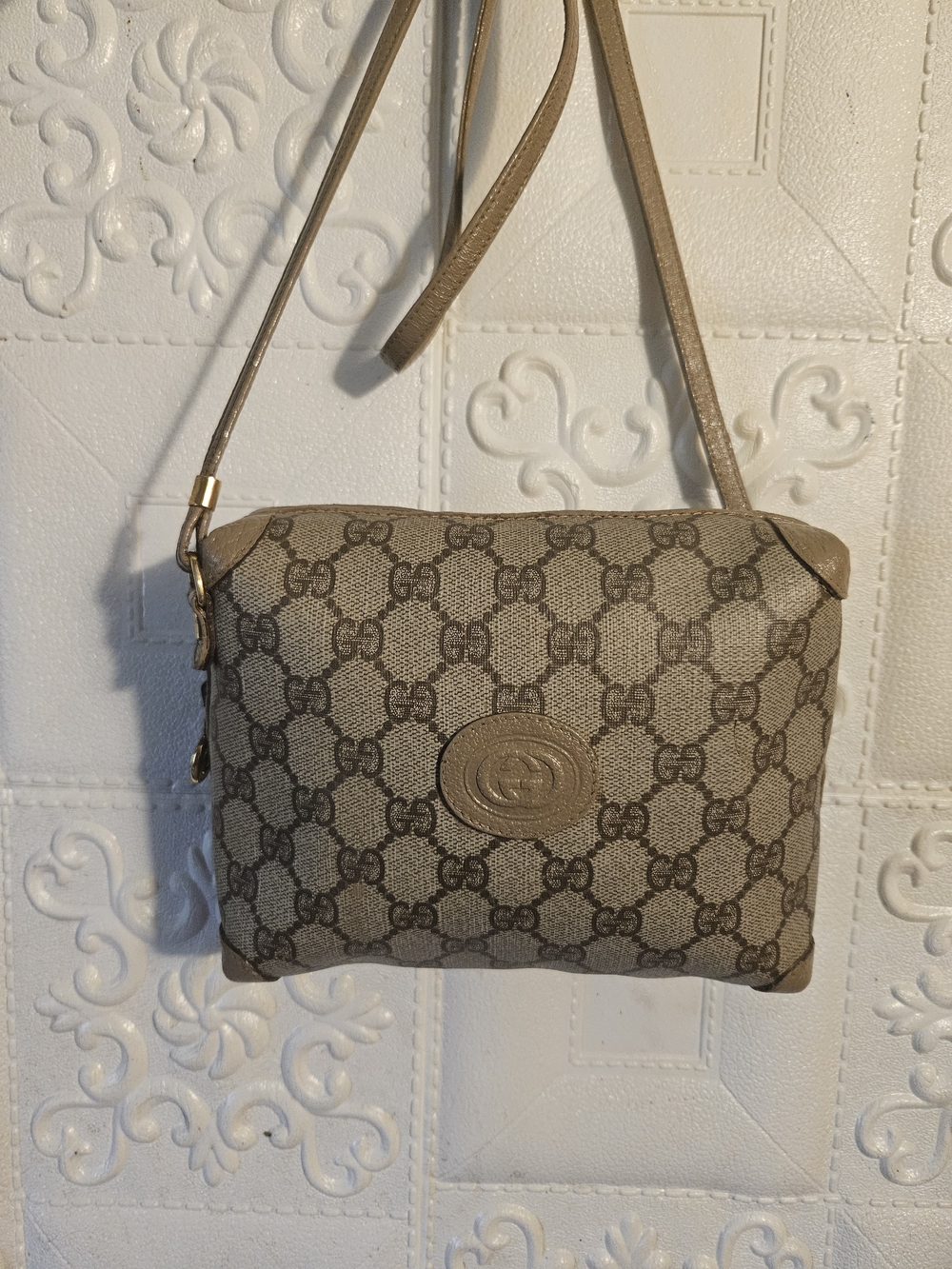 Gucci Beige TAUPE broiwn SUPREME GG Canvas Crossbody Bag AUTHENTIC VINTAGE